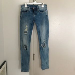 Blank NYC hardly worn distressed skinny jeans